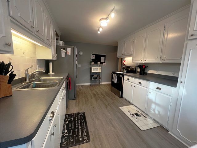 15 Lynnwood Drive, Brighton, NY 14618