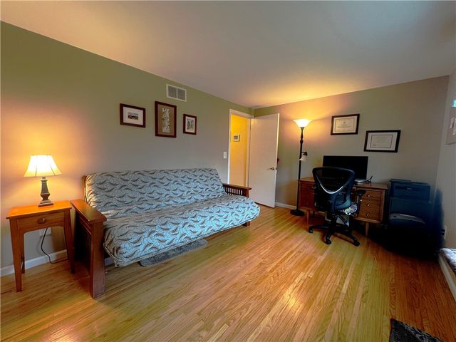 15 Lynnwood Drive, Brighton, NY 14618