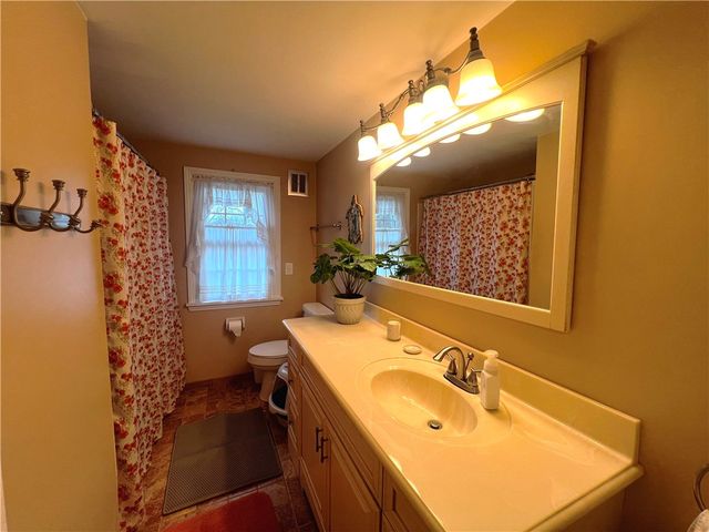 15 Lynnwood Drive, Brighton, NY 14618