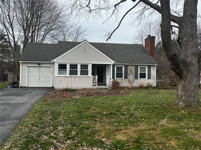 15 Lynnwood Drive, Brighton, NY 14618