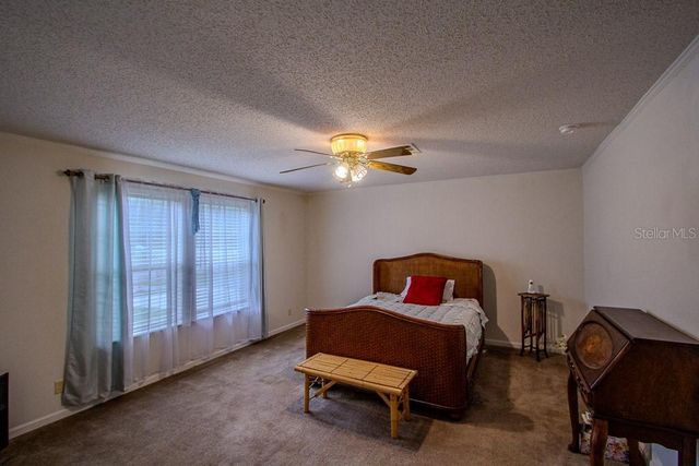 141 SE MAID MARION LANE, High Springs, FL 32643