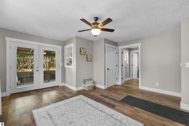 8230 W Lotan Road, Lake City, MI 49651