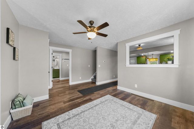 8230 W Lotan Road, Lake City, MI 49651