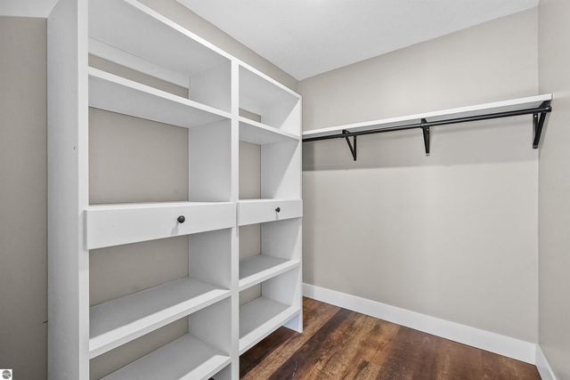 8230 W Lotan Road, Lake City, MI 49651