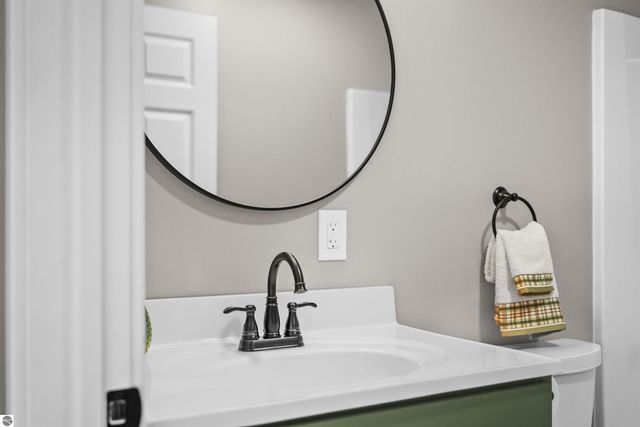 8230 W Lotan Road, Lake City, MI 49651