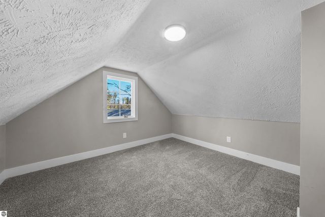 8230 W Lotan Road, Lake City, MI 49651