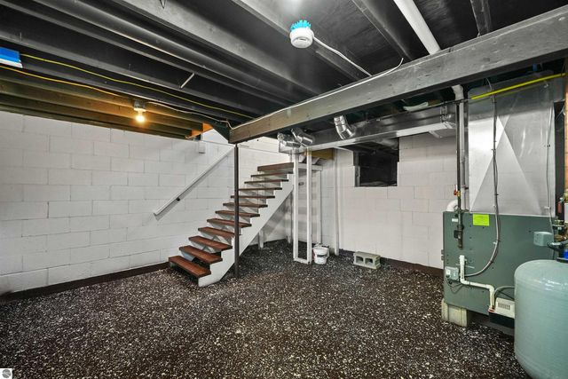 8230 W Lotan Road, Lake City, MI 49651