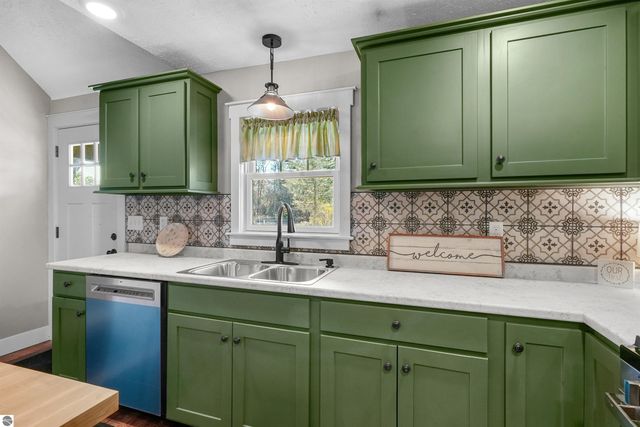 8230 W Lotan Road, Lake City, MI 49651