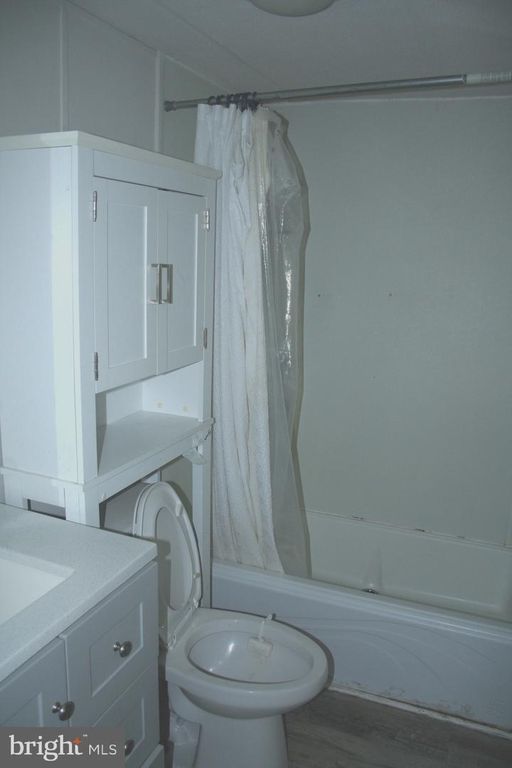 Image 23 of property listing at 5850 BROOK ST, Salisbury, MD 21801