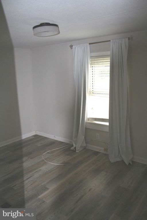 Image 8 of property listing at 5850 BROOK ST, Salisbury, MD 21801