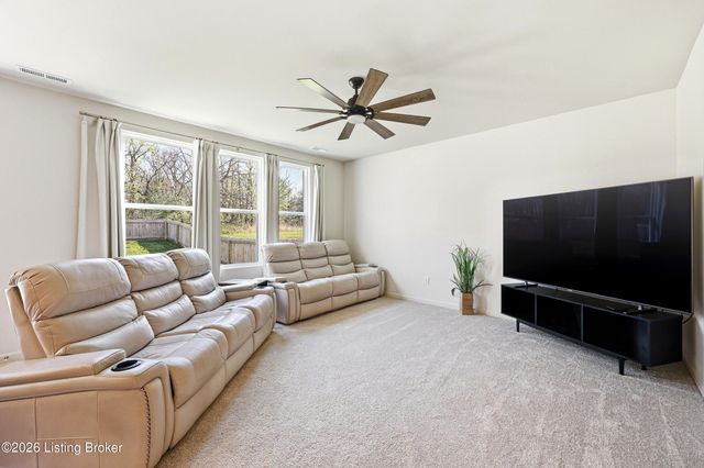 4603 Golden Eagle Dr, Louisville, KY 40245