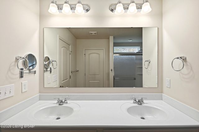4603 Golden Eagle Dr, Louisville, KY 40245