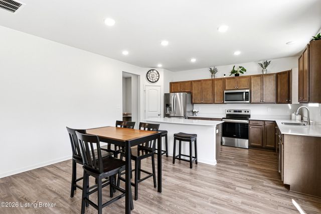 4603 Golden Eagle Dr, Louisville, KY 40245