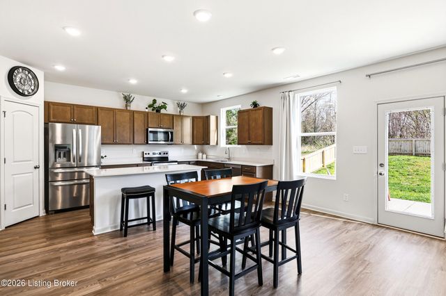 4603 Golden Eagle Dr, Louisville, KY 40245
