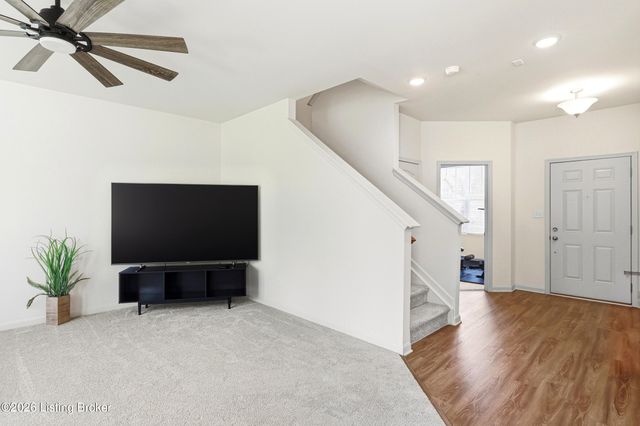 4603 Golden Eagle Dr, Louisville, KY 40245