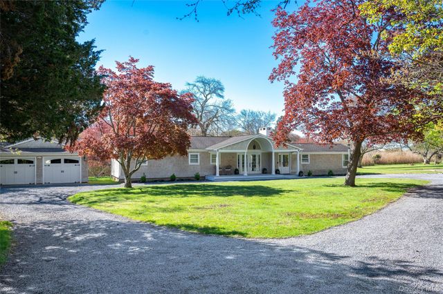 111 S Country Road, Remsenburg, NY 11960