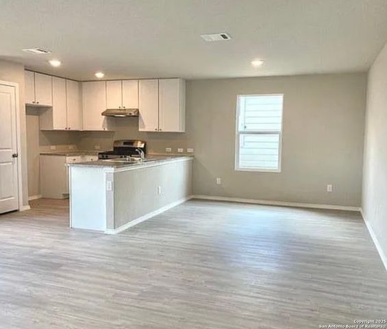 10746 Prusiner, Converse, TX 78109