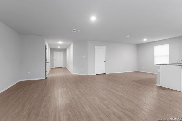 10746 Prusiner, Converse, TX 78109