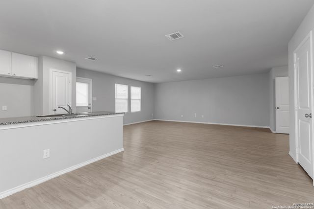 10746 Prusiner, Converse, TX 78109