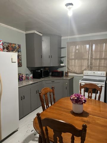 220 Black Street, Walterboro, SC 29488