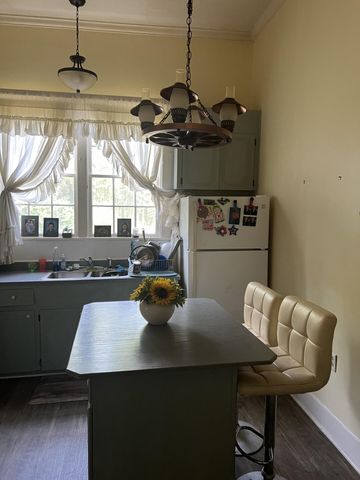 220 Black Street, Walterboro, SC 29488