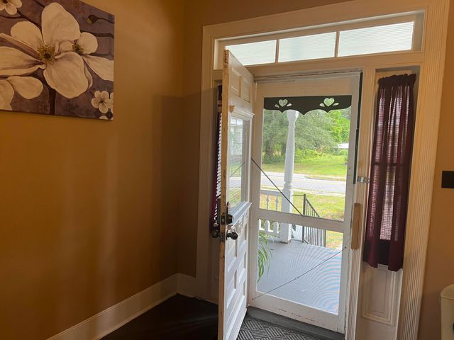 220 Black Street, Walterboro, SC 29488