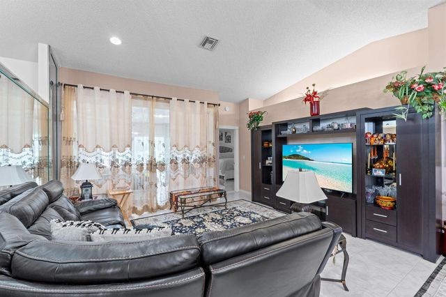 4520 Catamaran Circle, Boynton Beach, FL 33436