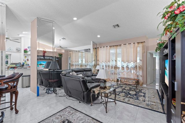4520 Catamaran Circle, Boynton Beach, FL 33436