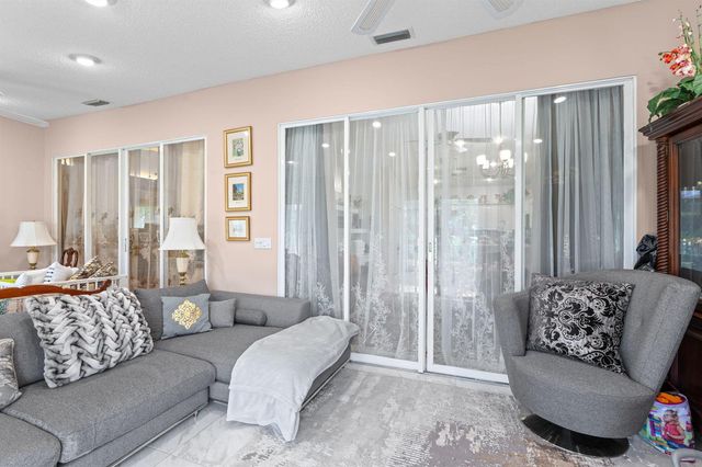 4520 Catamaran Circle, Boynton Beach, FL 33436