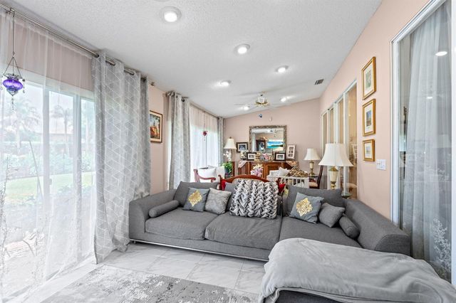 4520 Catamaran Circle, Boynton Beach, FL 33436