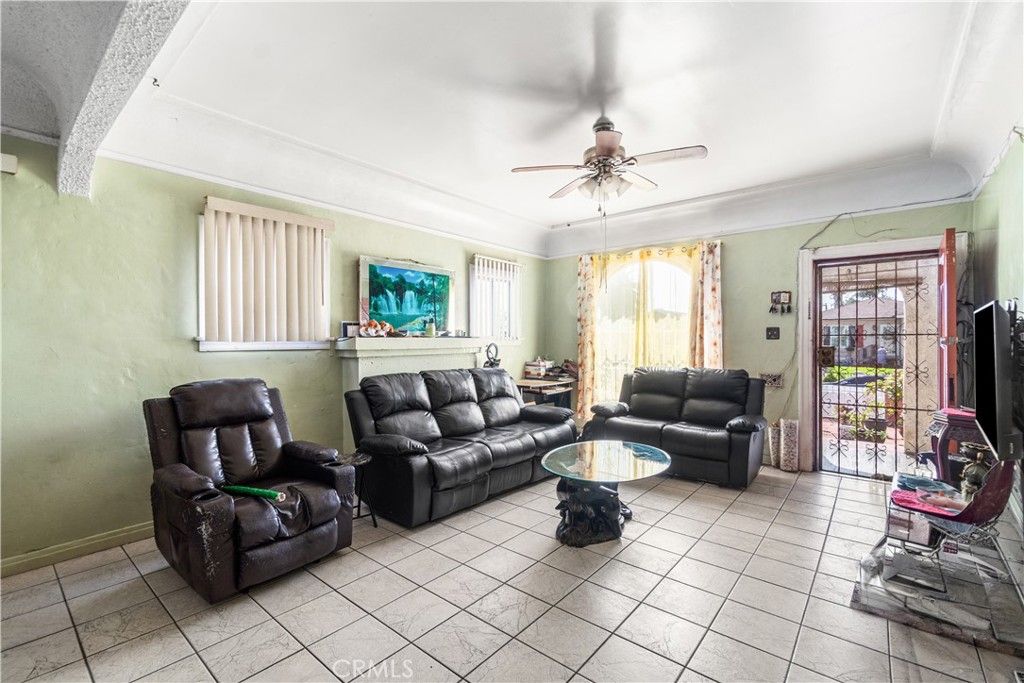 163 E 109th Place, Los Angeles, CA 90061 — photo 4