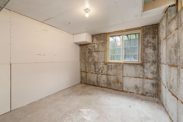207 N Florence St, Wichita, KS 67212