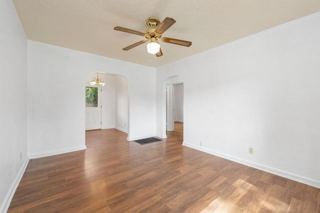 207 N Florence St, Wichita, KS 67212