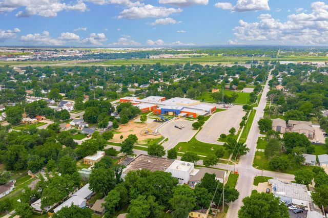 207 N Florence St, Wichita, KS 67212