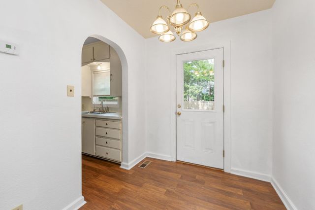 207 N Florence St, Wichita, KS 67212