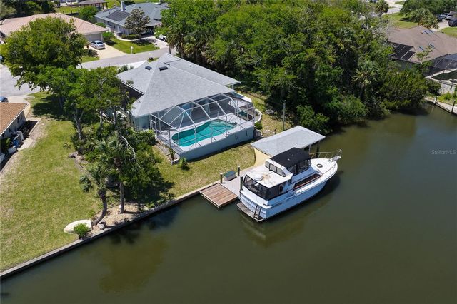 4 COTTAGEGATE COURT, Palm Coast, FL 32137