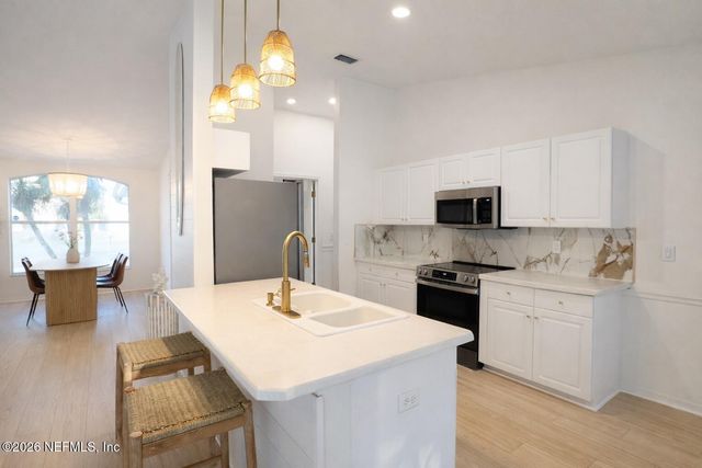 122 LINDSAY Drive, Palm Coast, FL 32137