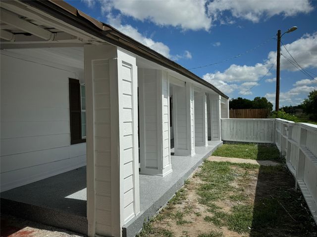 101 S Lockhart ST A, Manor, TX 78653