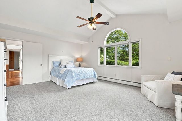 16 Manters Point, Plymouth, MA 02360