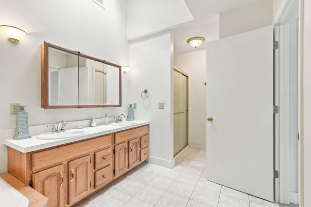 16 Manters Point, Plymouth, MA 02360