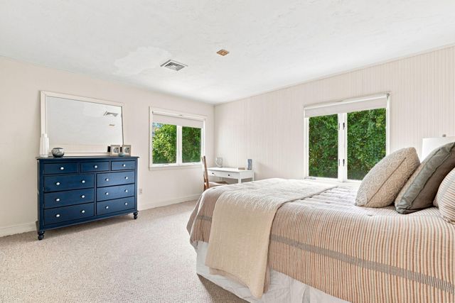16 Manters Point, Plymouth, MA 02360