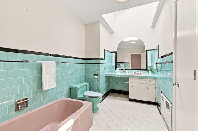 16 Manters Point, Plymouth, MA 02360