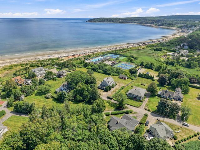 16 Manters Point, Plymouth, MA 02360