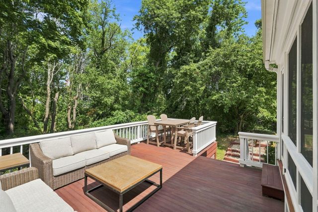 16 Manters Point, Plymouth, MA 02360