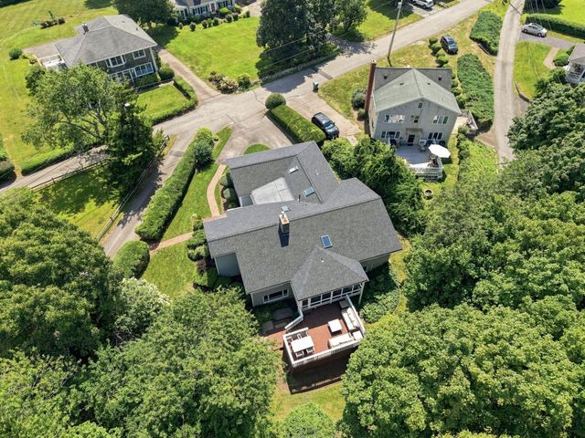 16 Manters Point, Plymouth, MA 02360