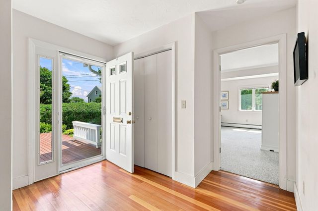 16 Manters Point, Plymouth, MA 02360