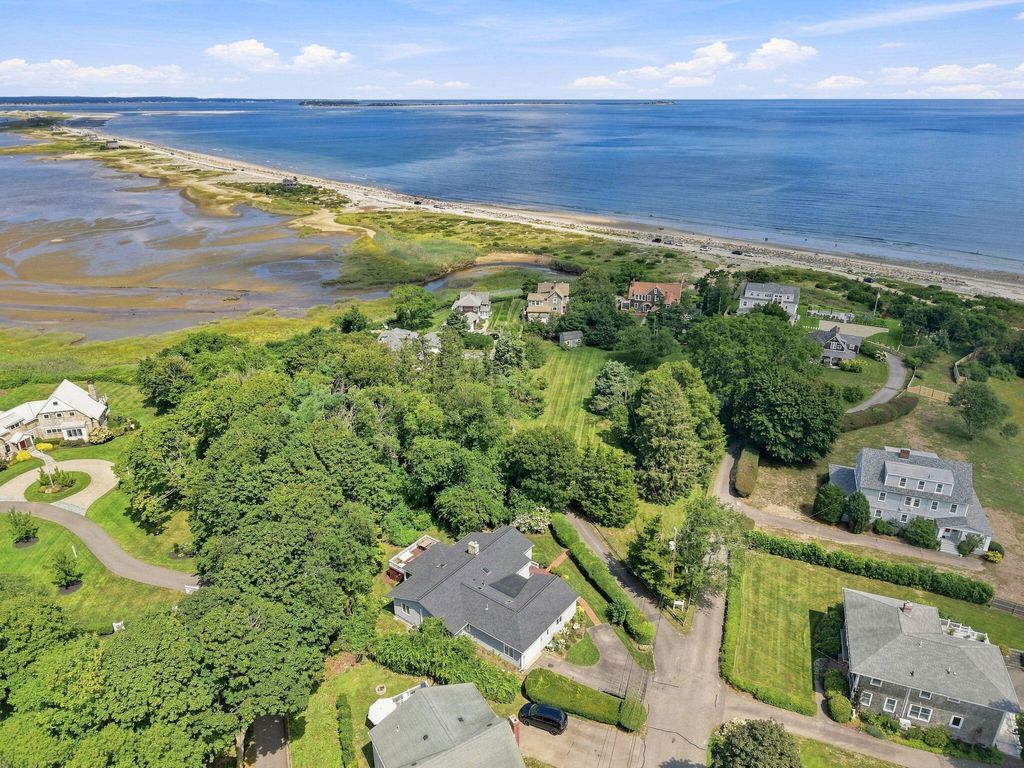 16 Manters Point, Plymouth, MA 02360