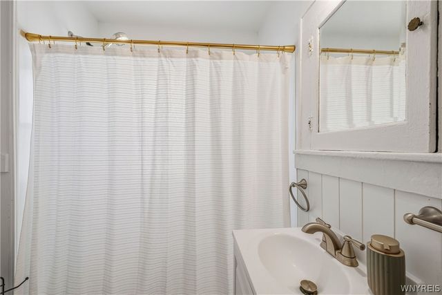 250 Saint Lawrence Avenue, Buffalo, NY 14216