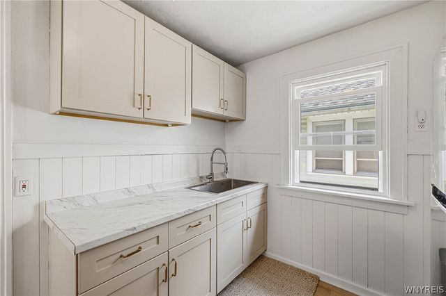 250 Saint Lawrence Avenue, Buffalo, NY 14216