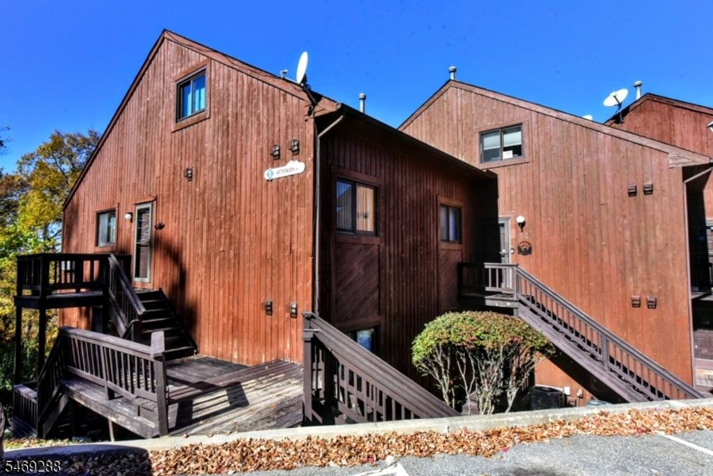 1 Attitash Dr, Vernon Twp., NJ 07462 — photo 2